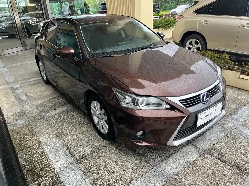 Lexus CT — миниатюра 3