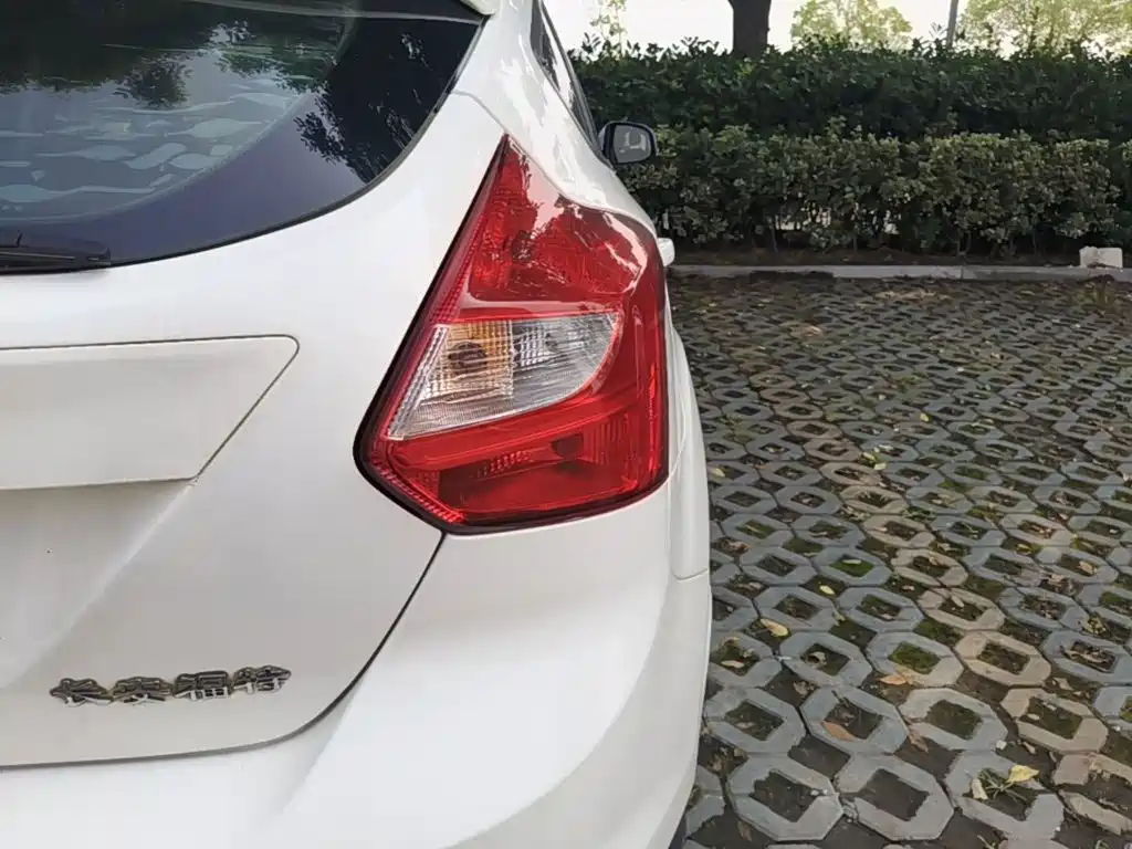 Ford Focus 2012 1.6L AT Comfort