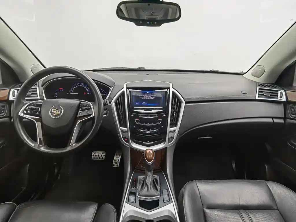 Cadillac SRX — миниатюра 5