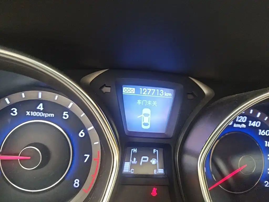 Hyundai Elantra Langdong — миниатюра 19