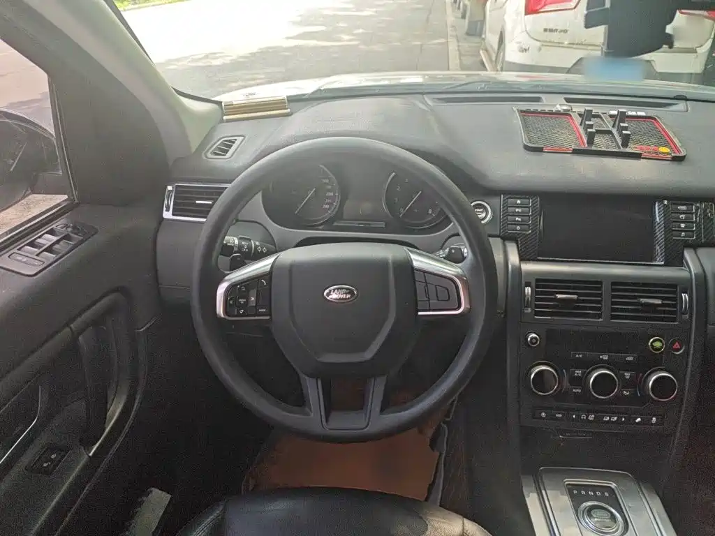 Land Rover Discovery Sport — миниатюра 11