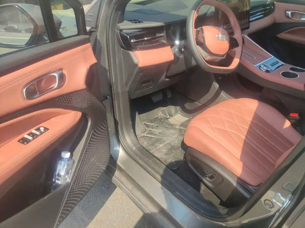 Geely 博越REV — миниатюра 17