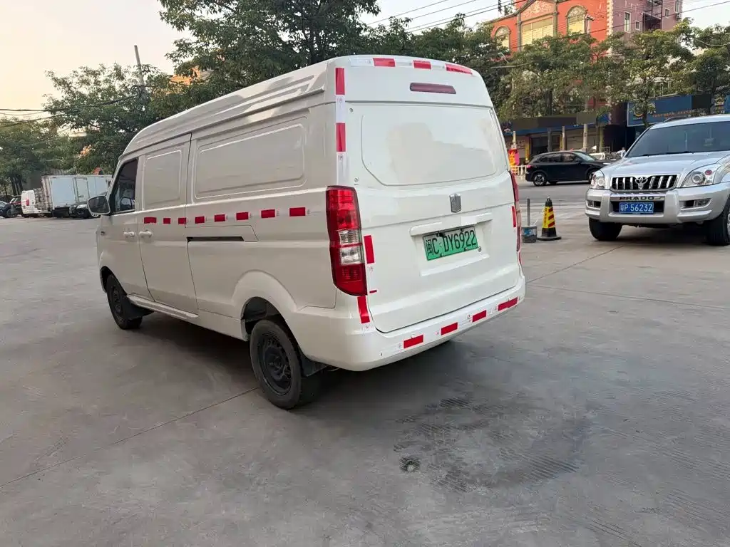 Yuan Cheng Yuan Cheng E5 — миниатюра 7