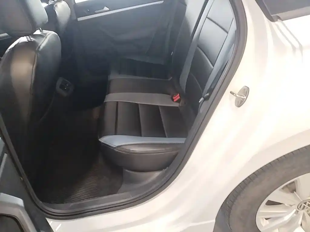 Volkswagen Lavida — миниатюра 17