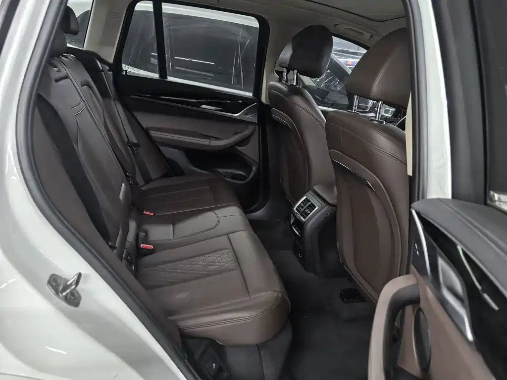BMW X3 — миниатюра 12