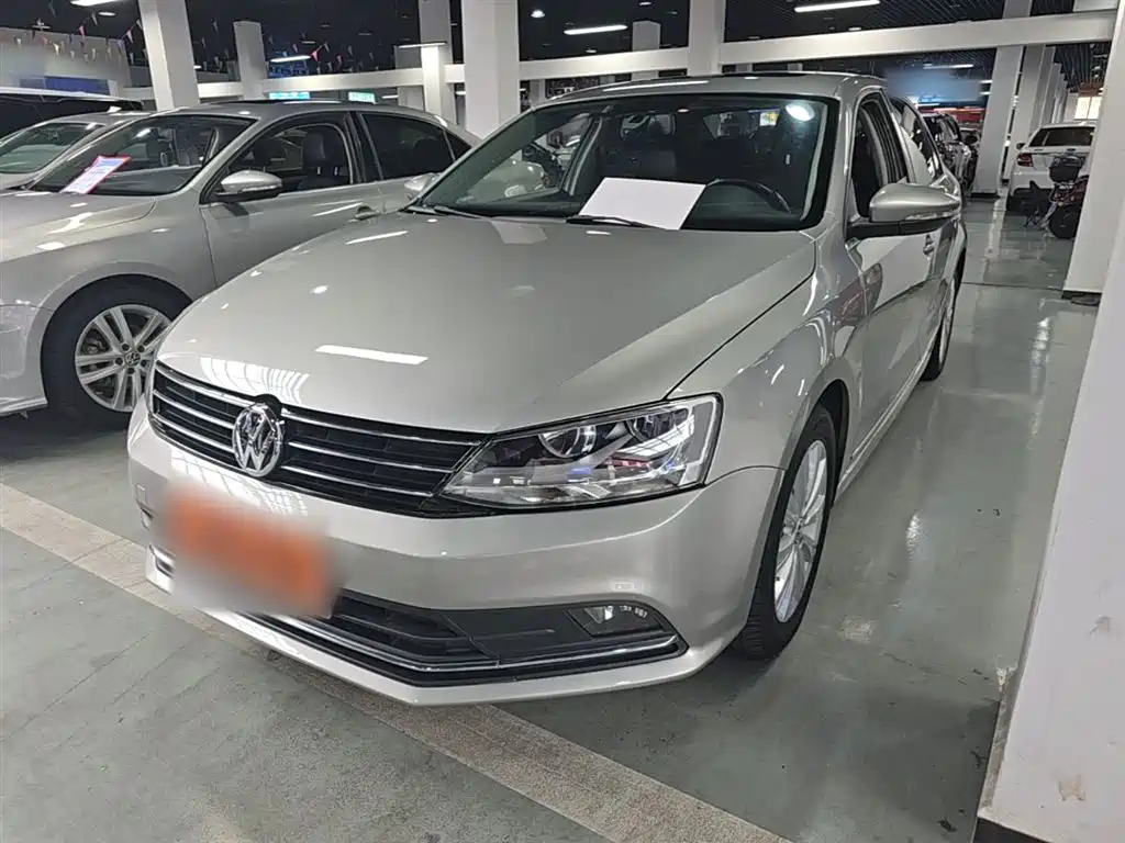 Volkswagen Sagitar 2016