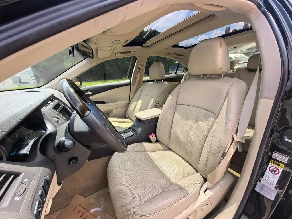 Lexus ES — миниатюра 11