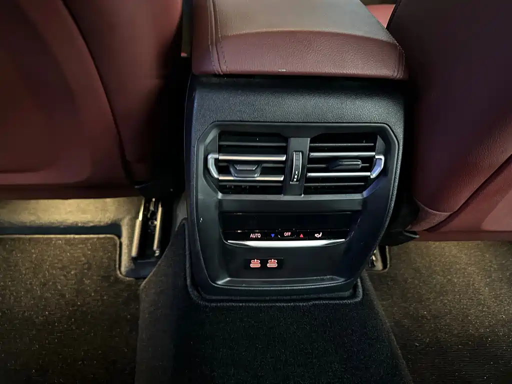 BMW 3 Series — миниатюра 12