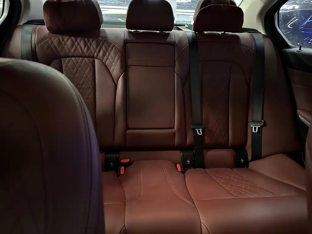 BMW 3 Series — миниатюра 13