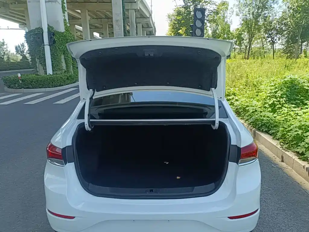 Buick Excelle — миниатюра 19
