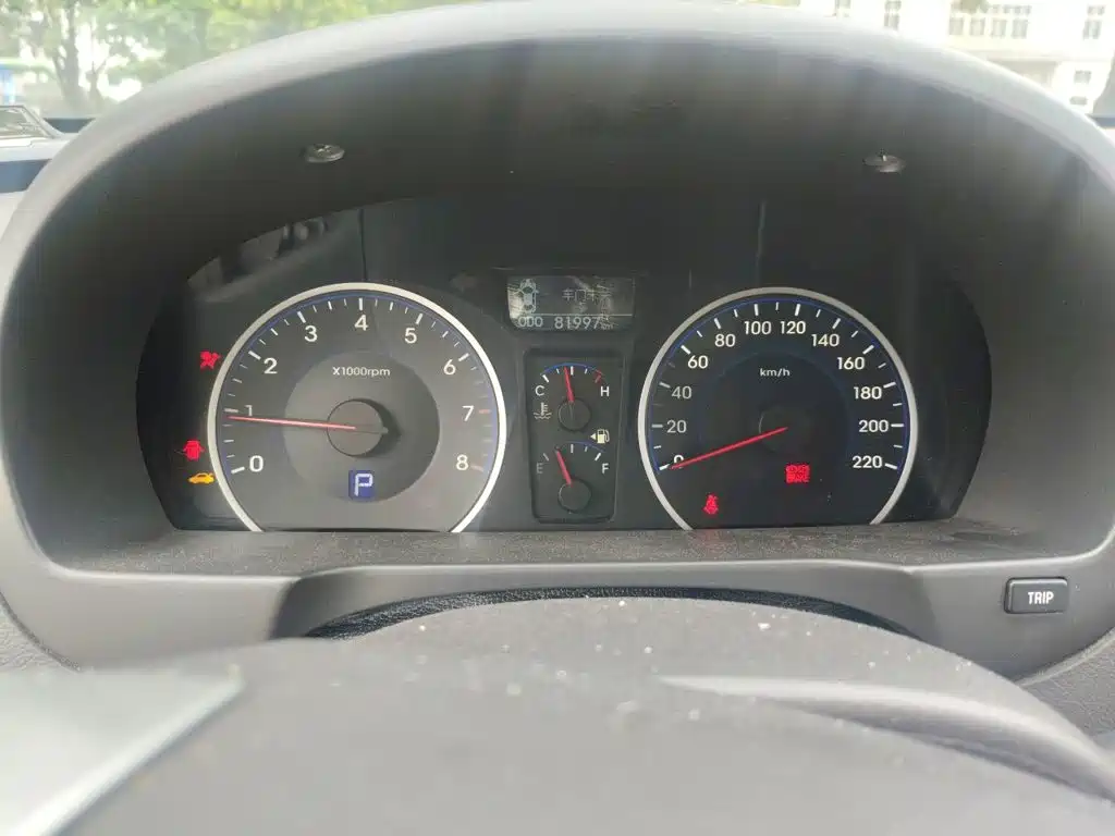 Hyundai Elantra — миниатюра 12