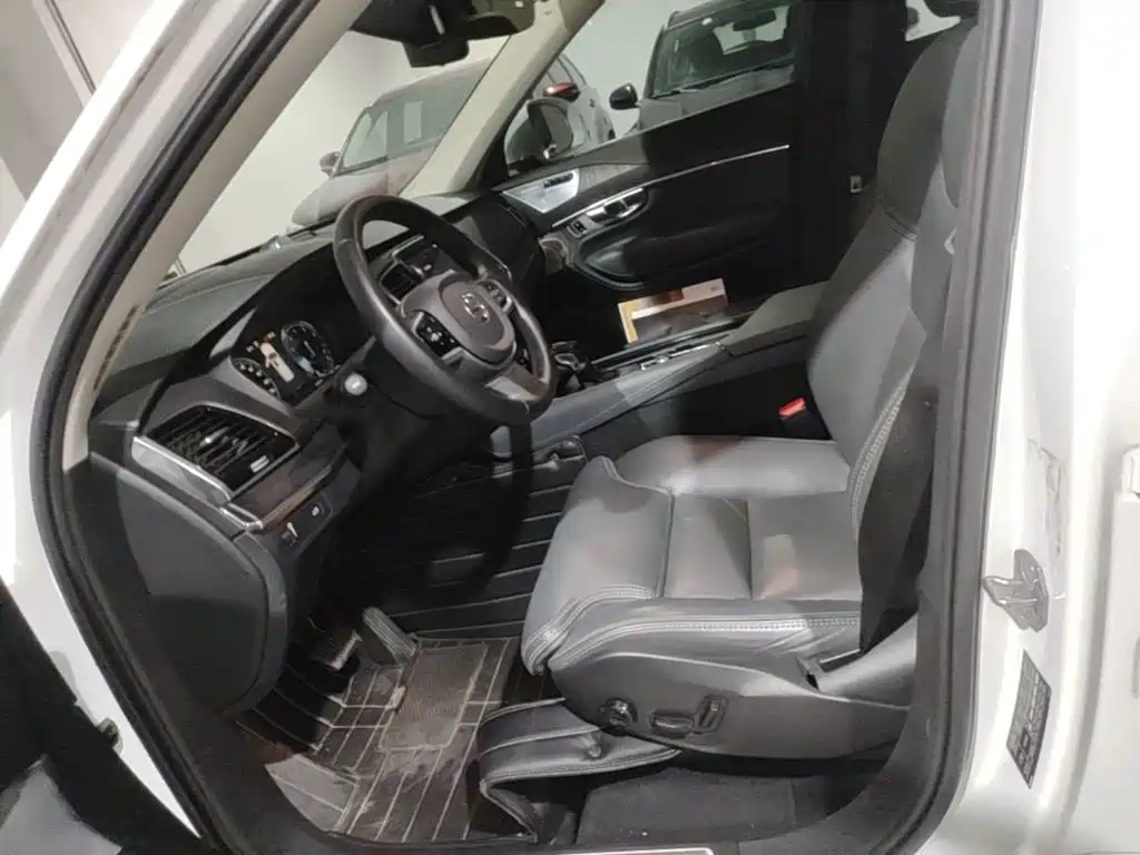 Volvo XC90 — миниатюра 15