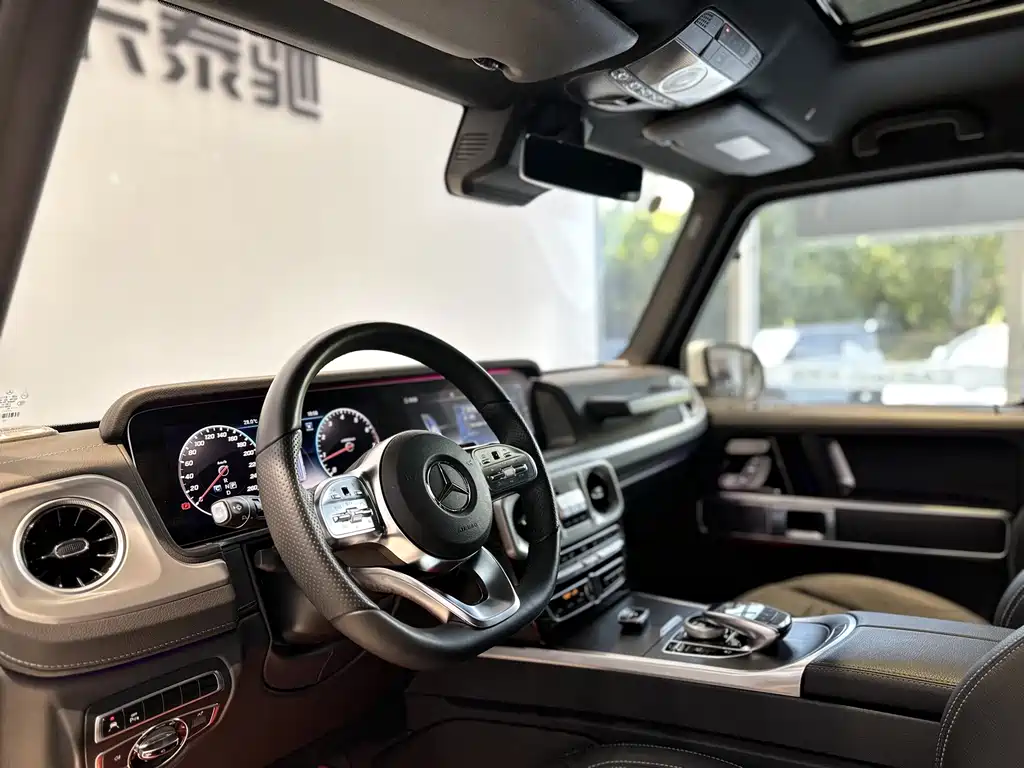 Mercedes-Benz G-Class — миниатюра 10