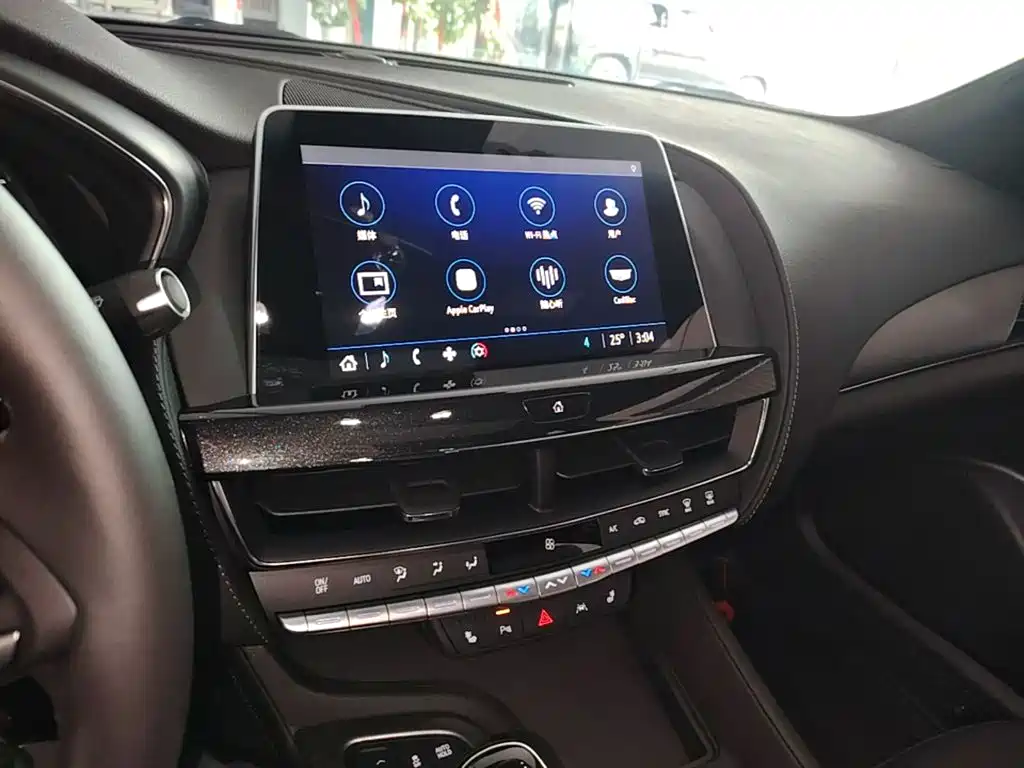 Cadillac CT5 — миниатюра 13