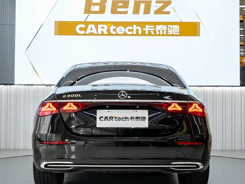 Mercedes-Benz E-Class — миниатюра 4