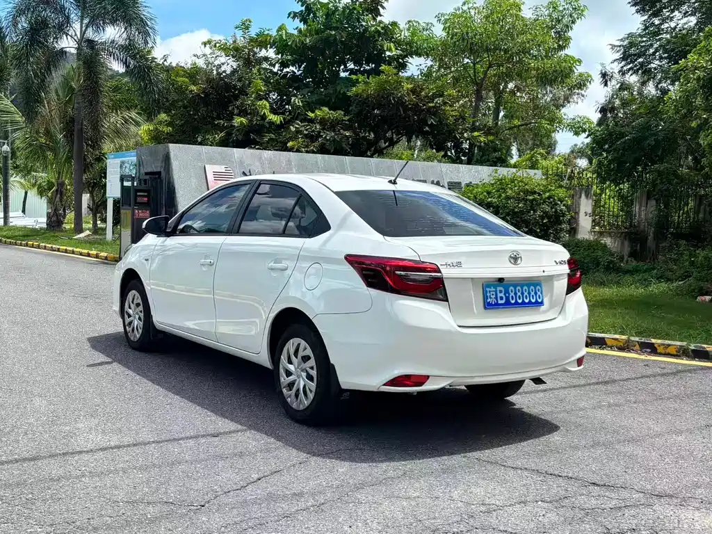 Toyota Vios — миниатюра 9