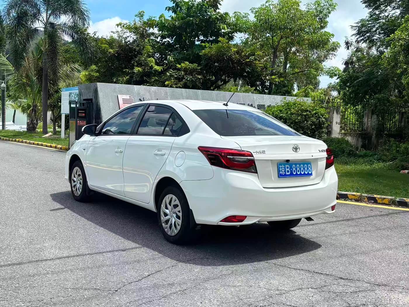 Toyota Vios 1.5 л 2021 г. Белый, пробег 17000 км