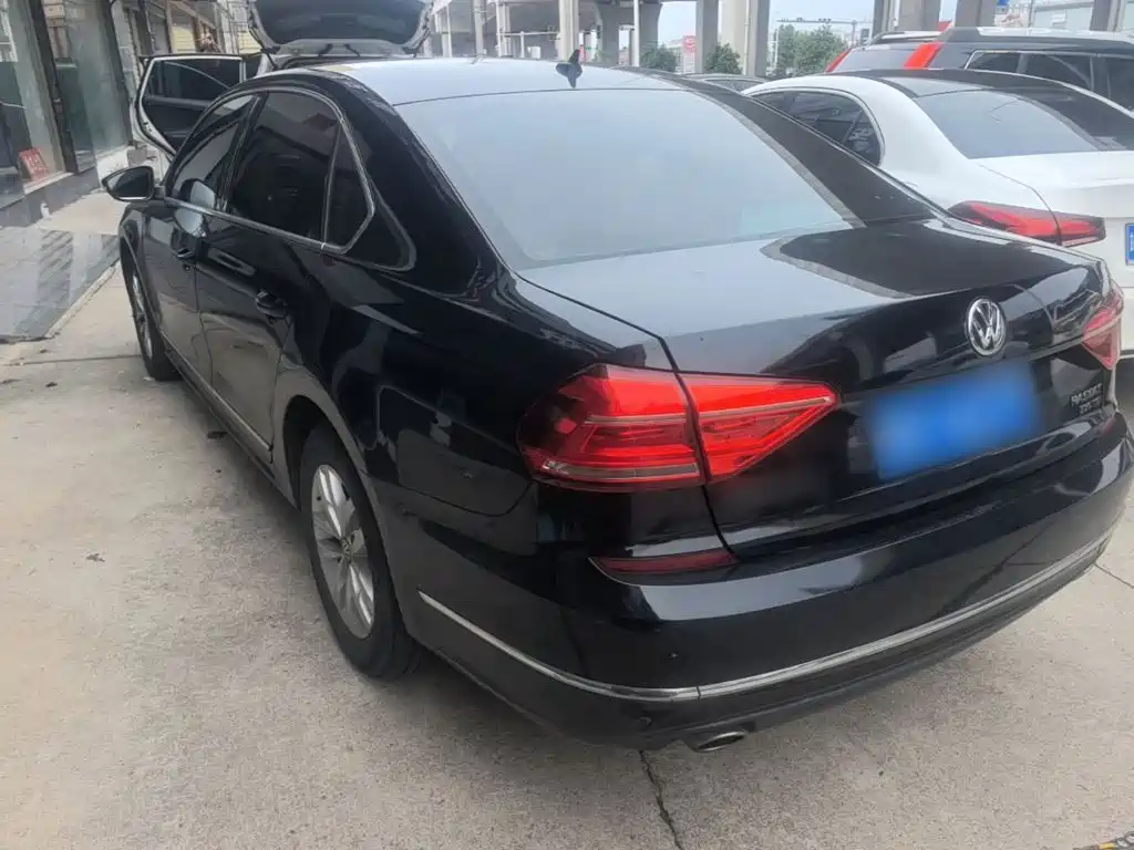 Volkswagen Passat — миниатюра 5