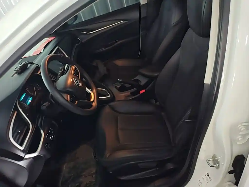 Buick Excelle — миниатюра 15