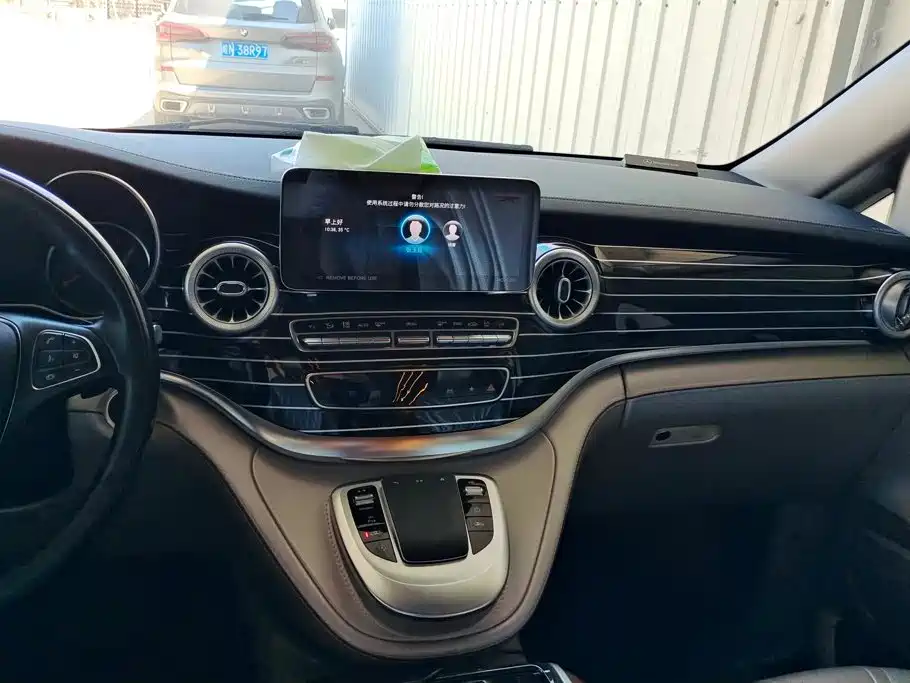 Mercedes-Benz V-Class — миниатюра 13