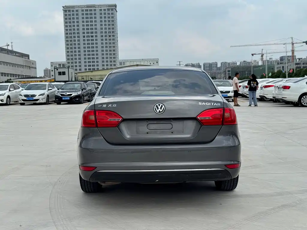 Volkswagen Sagitar — миниатюра 6