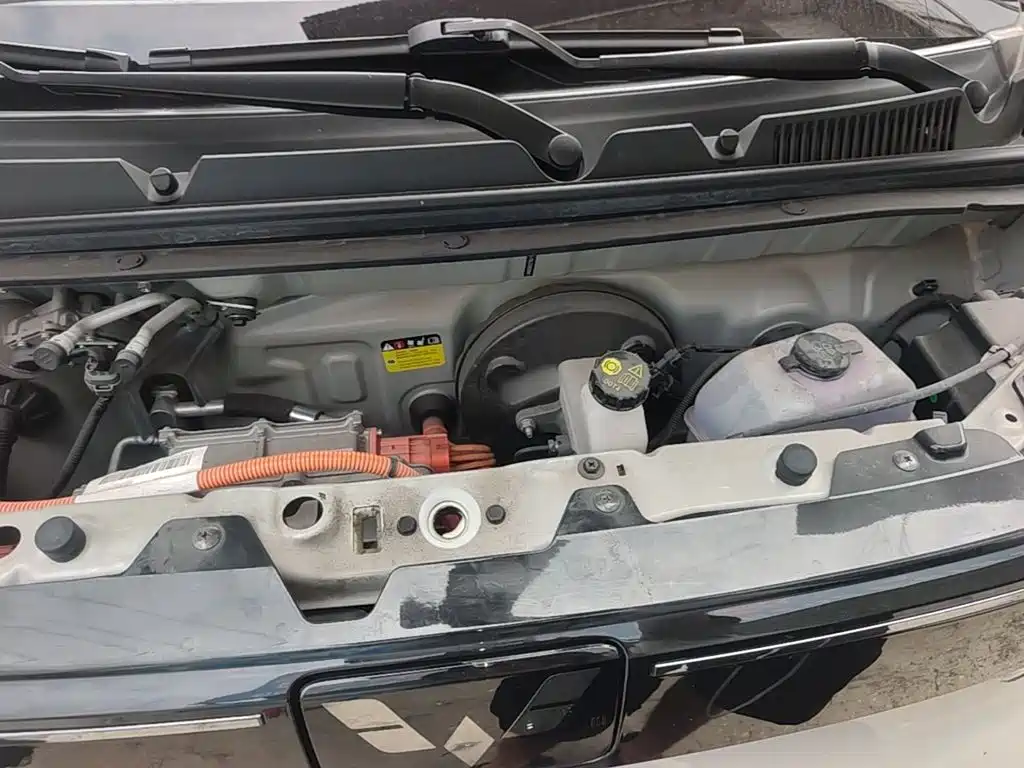 Wuling MINIEV — миниатюра 20