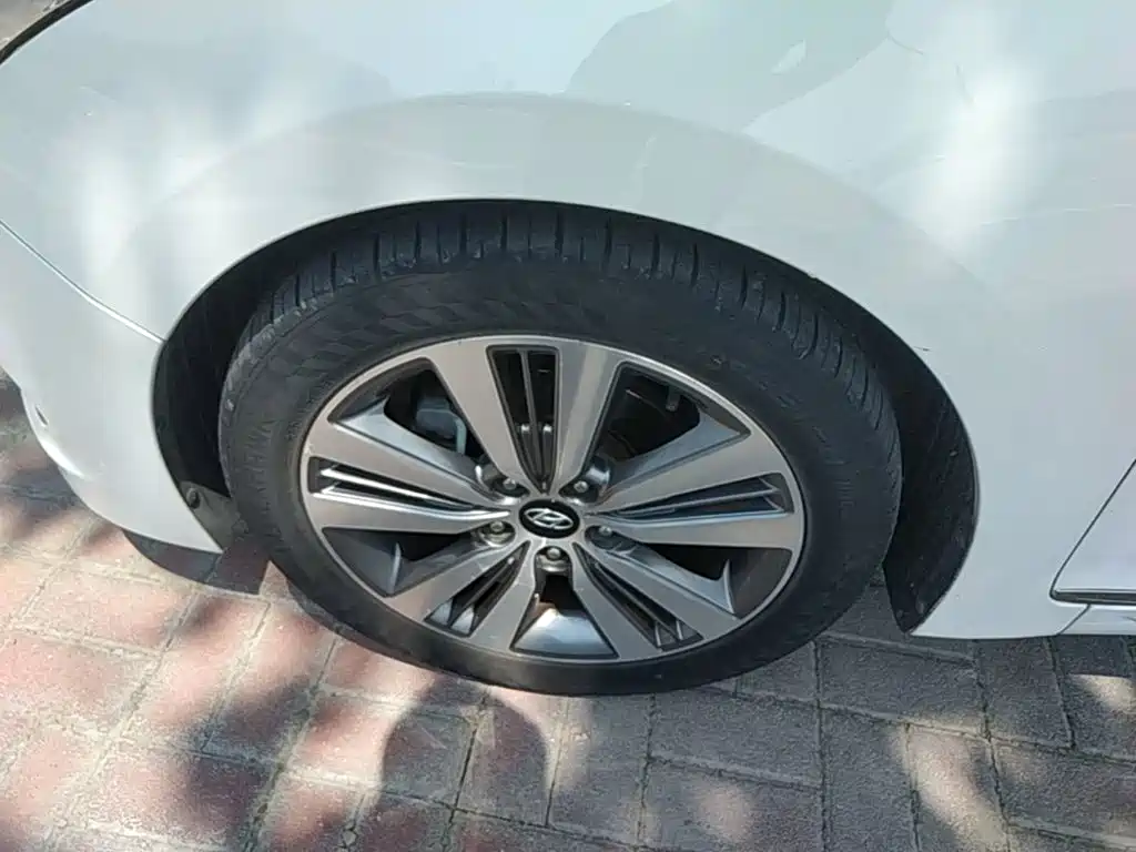 Hyundai Mistra — миниатюра 23