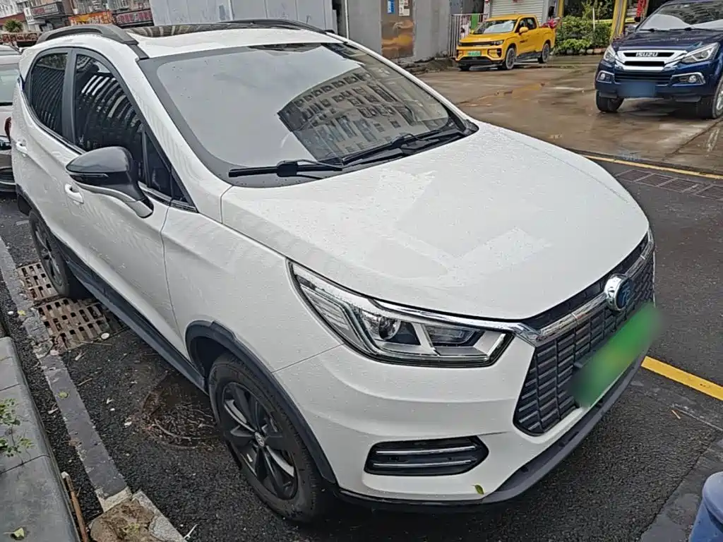 BYD Yuan EV — миниатюра 4