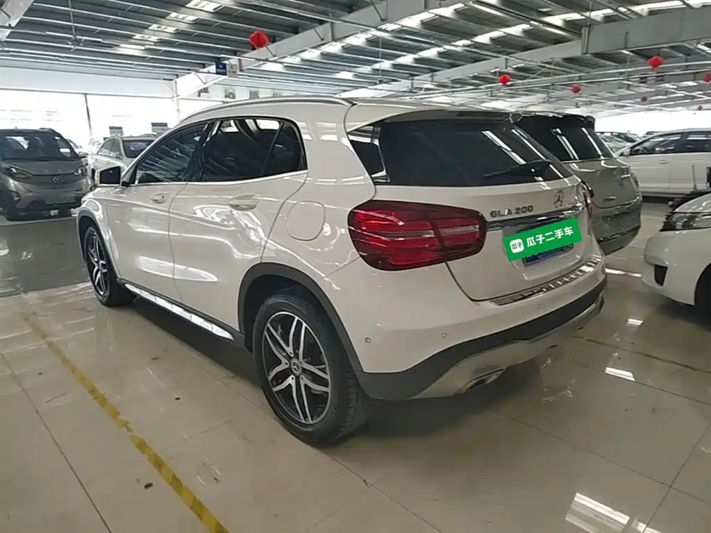 Mercedes-Benz GLA 2017 GLA 200 Fashion