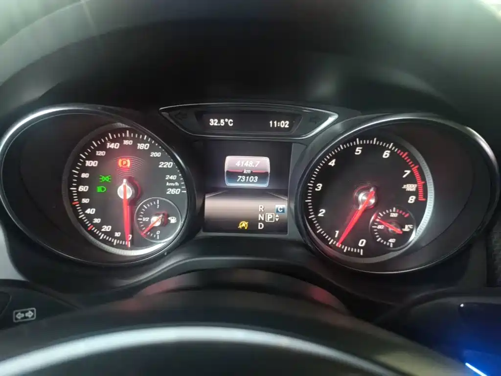 Mercedes-Benz GLA — миниатюра 12