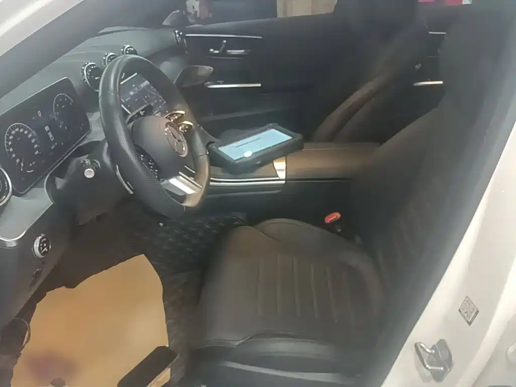 Mercedes-Benz C-Class — миниатюра 15