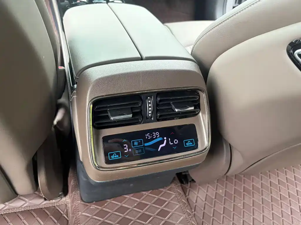 BYD Han — миниатюра 14