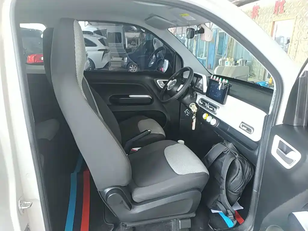Wuling MINIEV — миниатюра 25