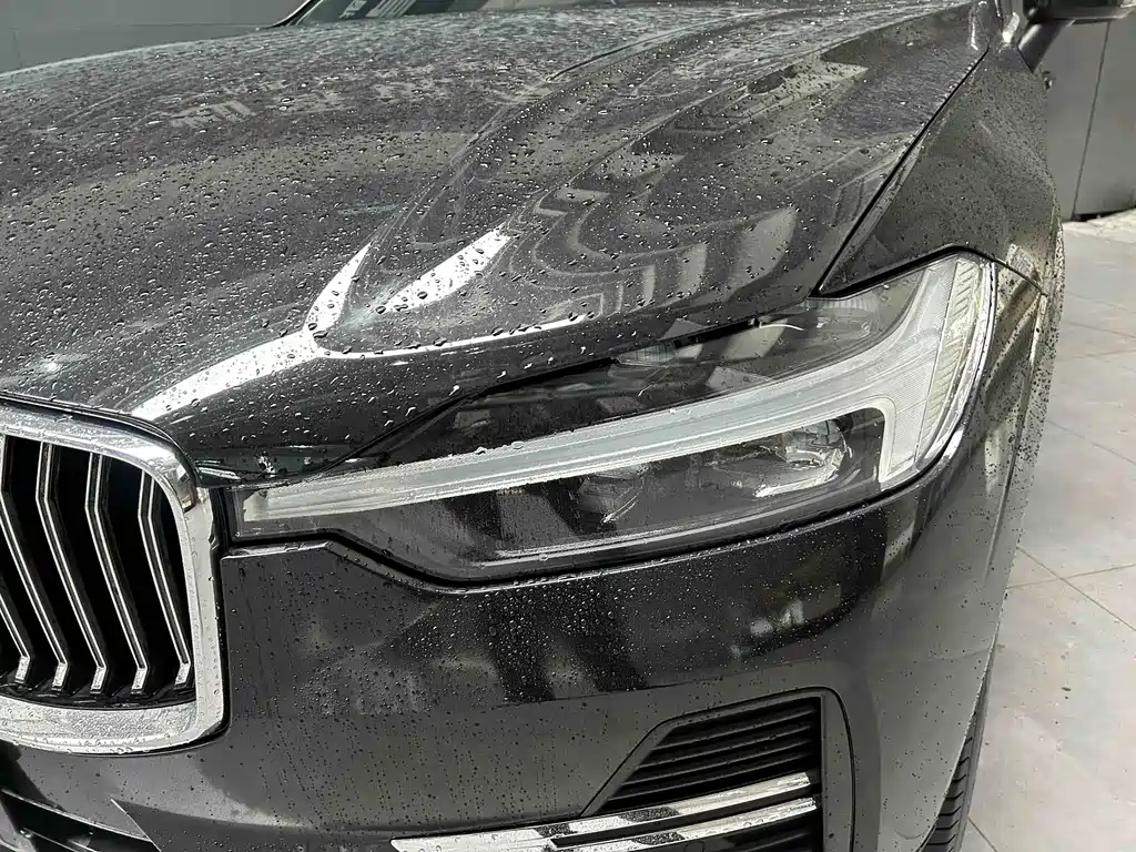 Volvo XC60 2023 B5 Luxury