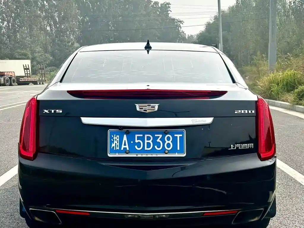 Cadillac XTS — миниатюра 7