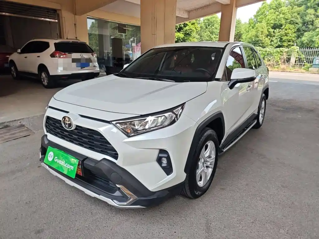 Toyota RAV4 — миниатюра 2