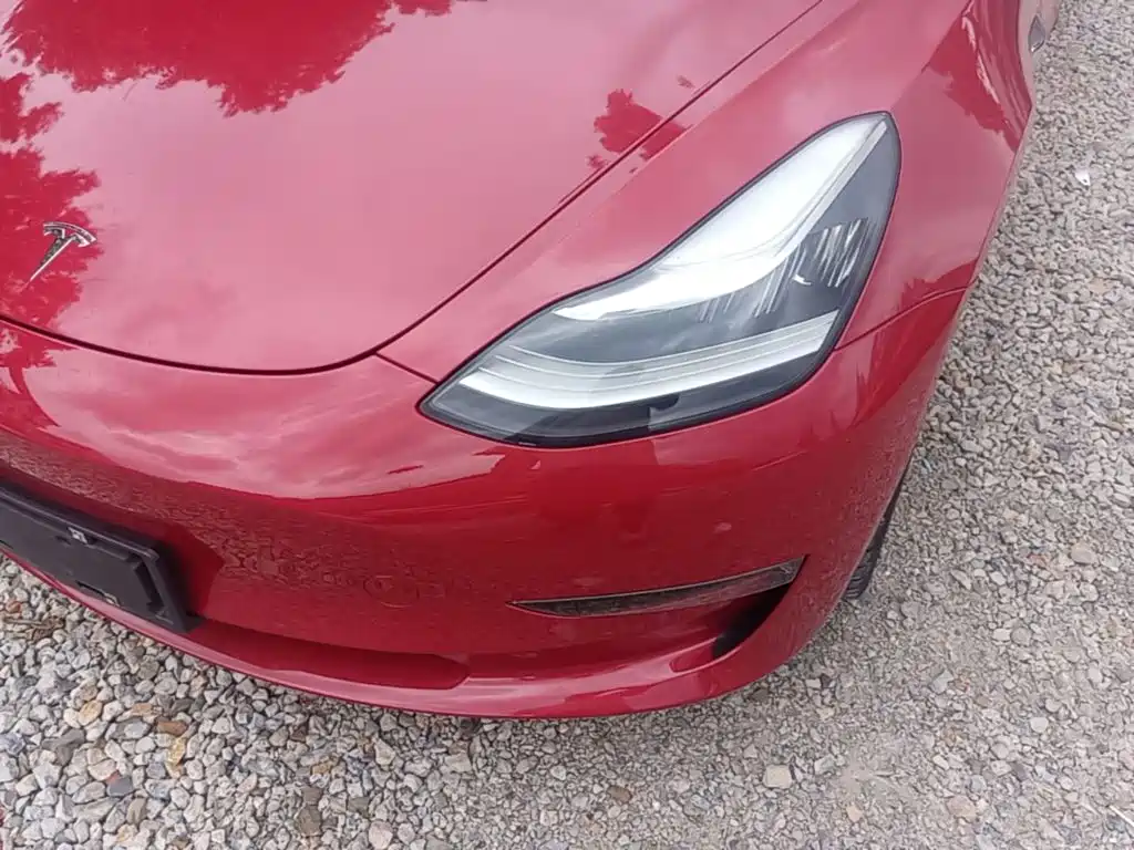 Tesla Model 3 — миниатюра 24