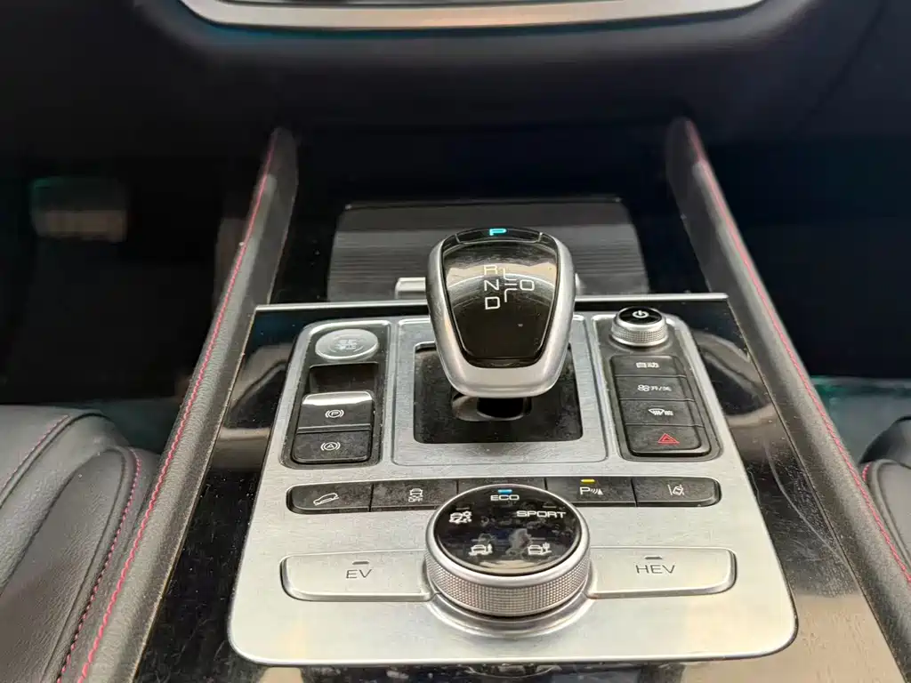 BYD Tang New Energy — миниатюра 10