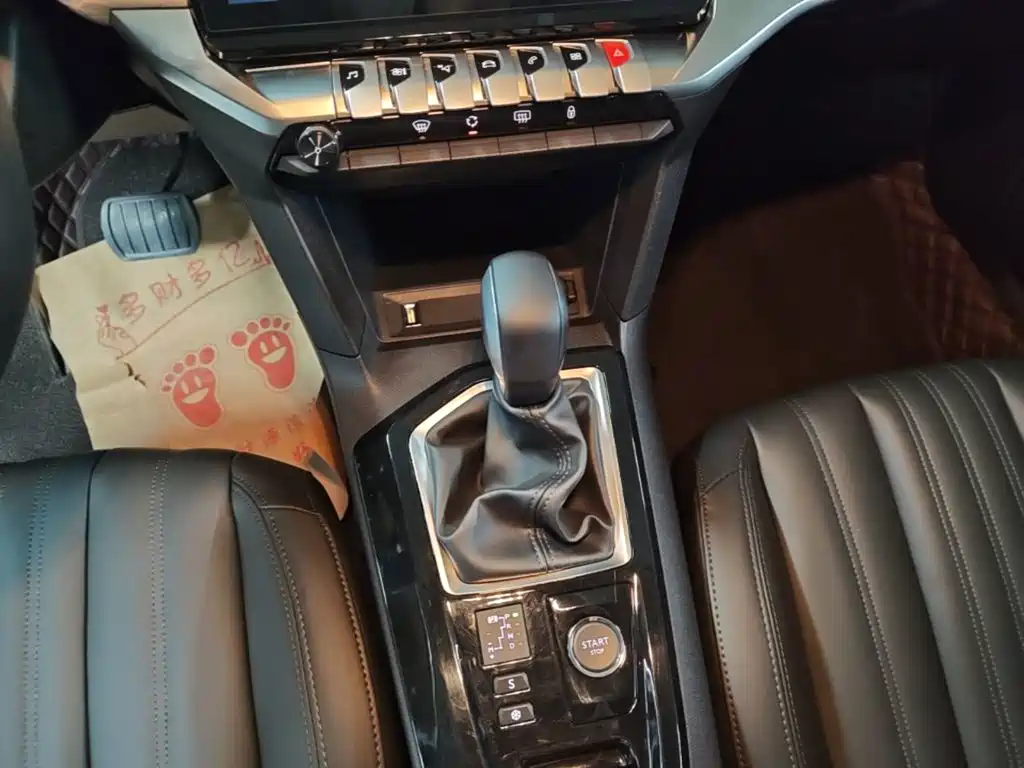 Peugeot 408 — миниатюра 14