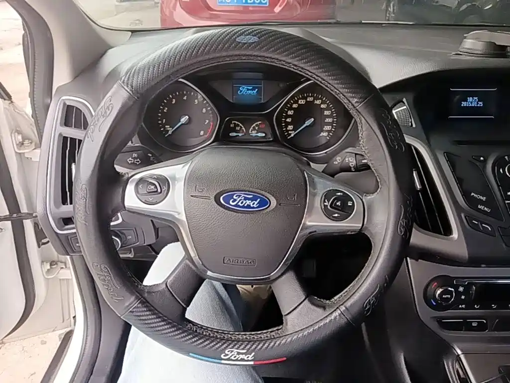 Ford Focus — миниатюра 11