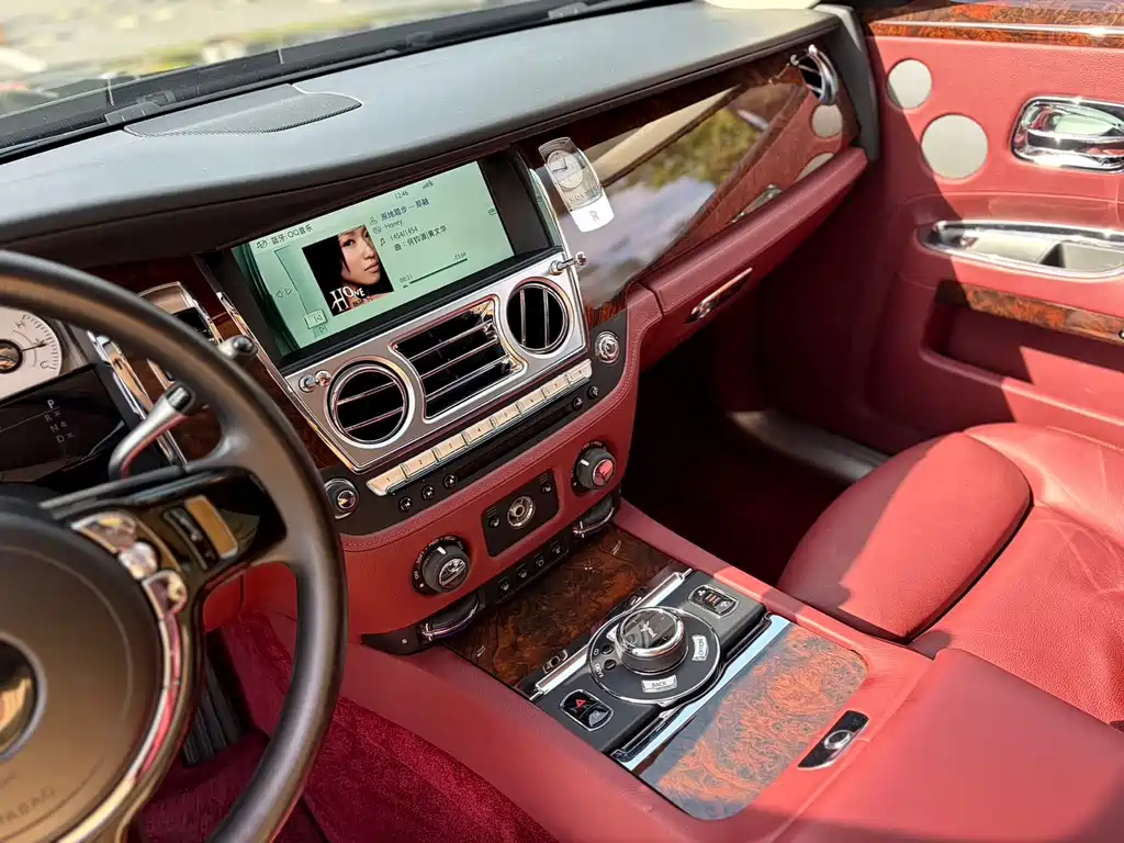 Rolls-Royce Ghost — миниатюра 9