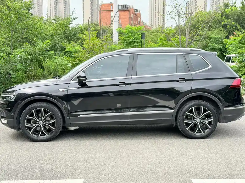 Volkswagen Tiguan L — миниатюра 8