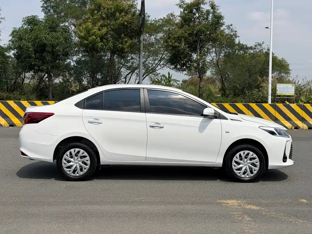 TOYOTA VIOS