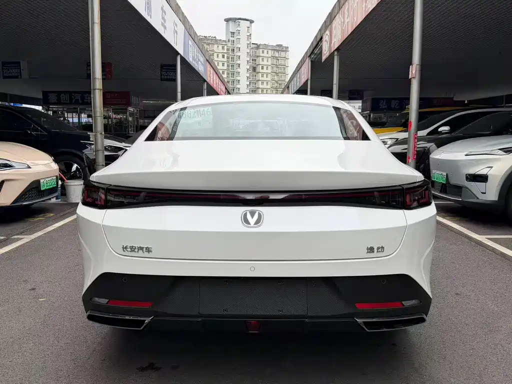 Changan Eado — миниатюра 9