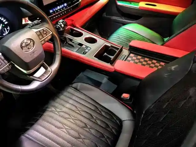 Toyota Granvia — миниатюра 7