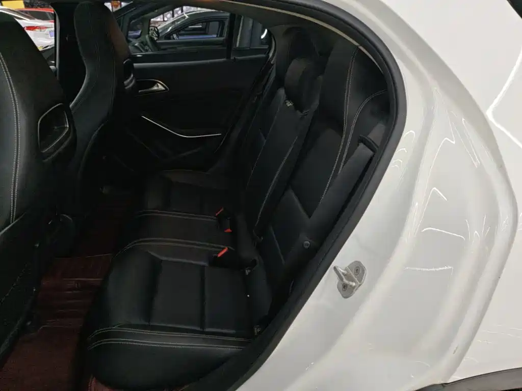 Mercedes-Benz GLA — миниатюра 17