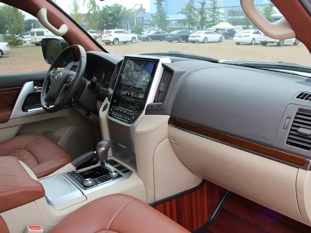 Toyota Land Cruiser — миниатюра 14