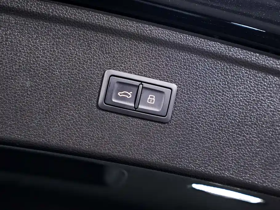 Audi Q5L — миниатюра 33