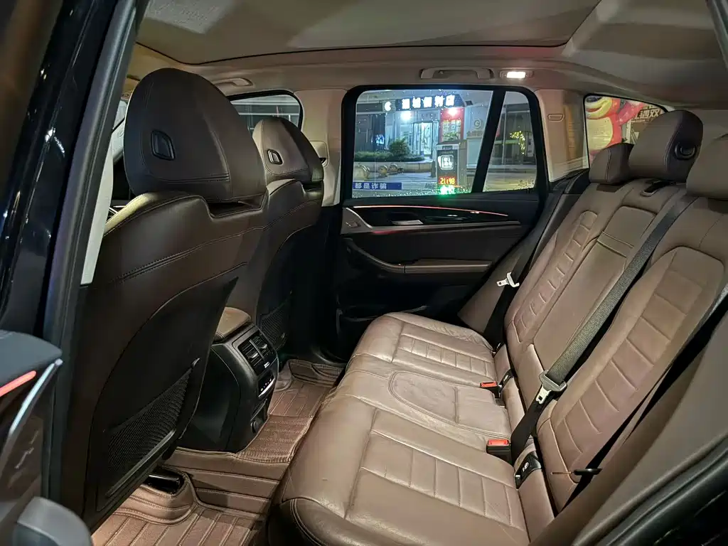 BMW X3 — миниатюра 5