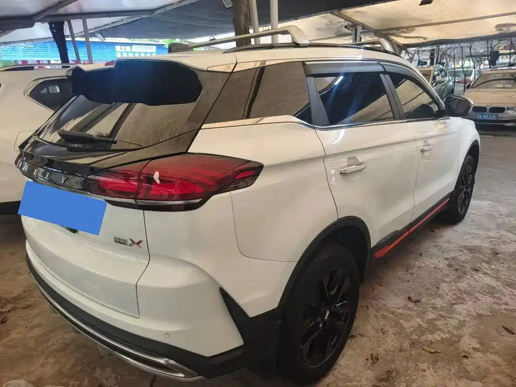 Geely Boyue — миниатюра 15